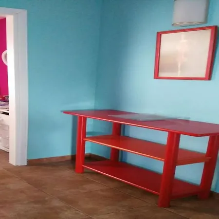 Διαμέρισμα Sleeps 4 Pool Wifi T691558