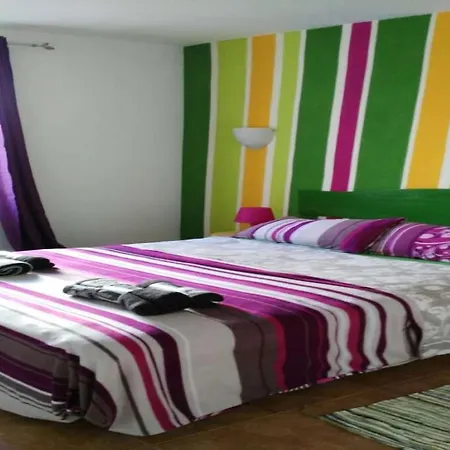 Διαμέρισμα Sleeps 4 Pool Wifi T691558