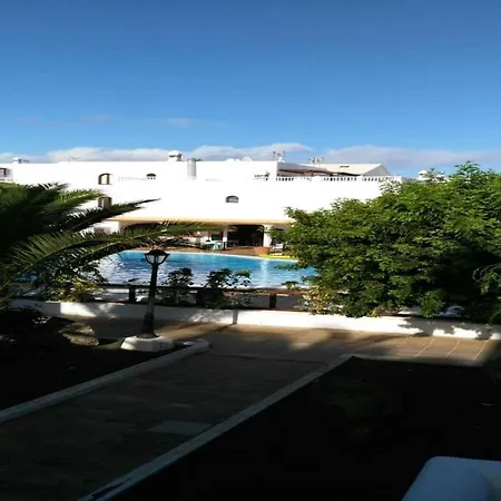 Διαμέρισμα Sleeps 4 Pool Wifi T691558 *